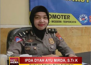 Laka Lantas di Kota Kediri : Terobos Traffic Light di Burengan Kediri, Dua Orang Luka-Luka