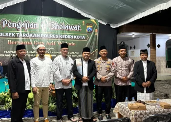 Polsek Tarokan Gelar Pengajian dan Sholawat Bersama Gus Arif Widodo, Perkuat Sinergitas Jaga Kamtibmas