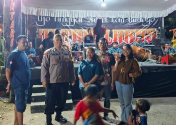 Bhabinkamtibmas Polsek Grogol Kediri Amankan Kegiatan Warga di Desa Cerme