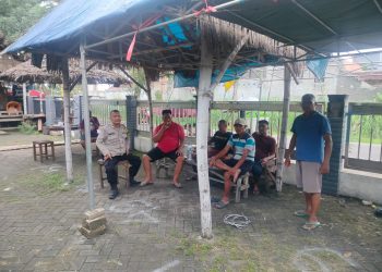 Bhabinkamtibmas Poslek Mojoroto Patroli Di TPU Kelurahan Dermo Menjelang Ramadhan