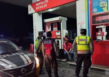 Patroli Polsek Mojoroto Sisir SPBU, Pastikan Keamanan Dan Kenyamanan Masyarakat